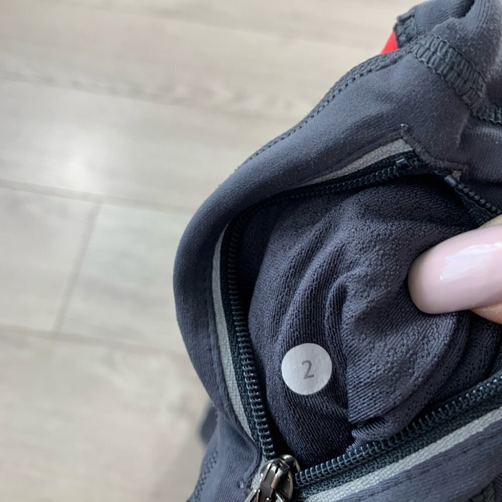 Lululemon Grey Run Crop Leggings - Picture 5 of 10